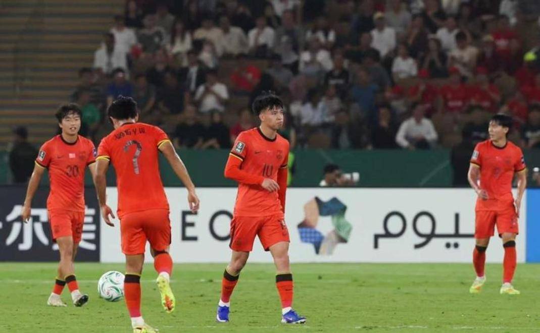 李玮锋怒斥王钰栋！不配比武磊，踢不了德甲